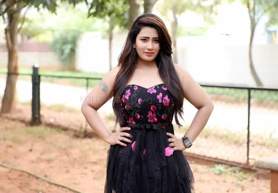 Tollywood Model Sanjana Naidu Latest Photoshoot Pictures