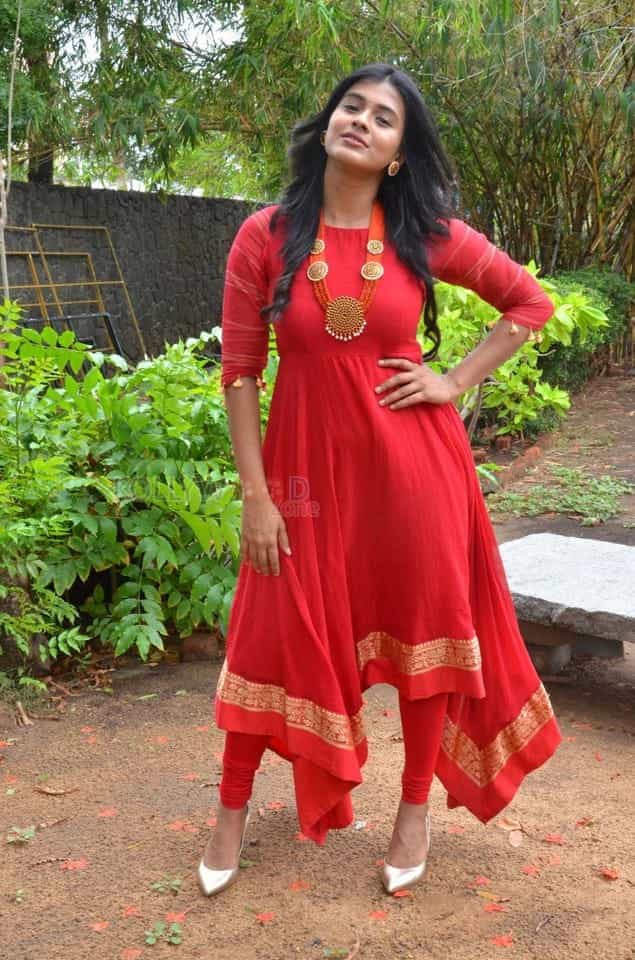 Vinnaithandi Vantha Angel Movie Heroine Hebah Patel Photos