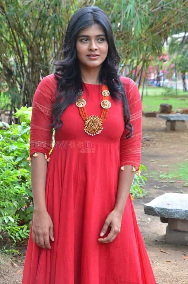 Vinnaithandi Vantha Angel Movie Heroine Hebah Patel Photos