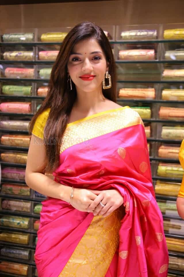 Actress Mehreen Pirzada at Chandana Brothers Shopping Mall Launch at Zaheerabad Stills 03