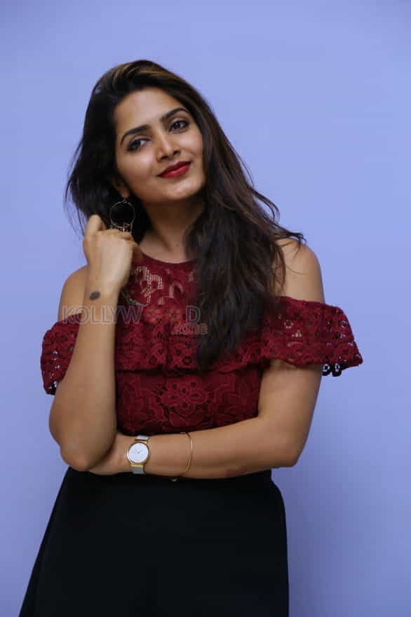 Actress Pavani Gangireddy New Photos