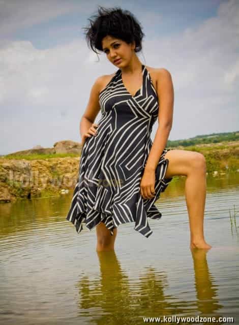 Actress Pavani Photos