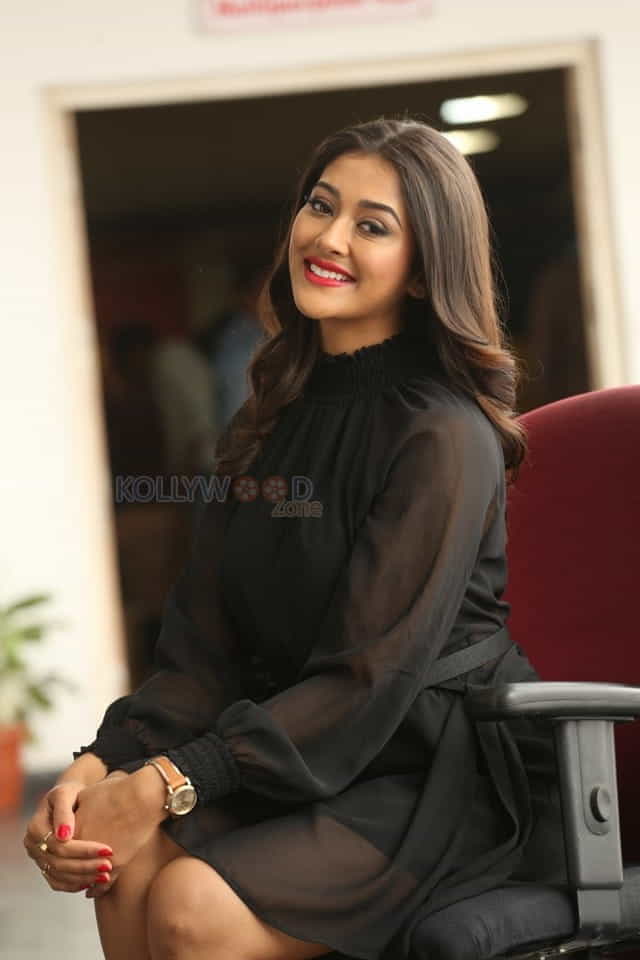 Actress Pooja Jhaveri At Kitty Party First Look Launch Photos