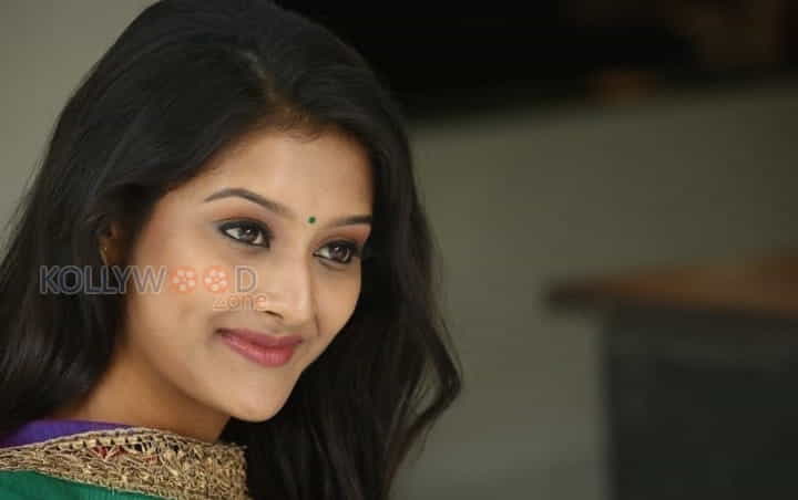 Actress Pooja Jhaveri Pictures