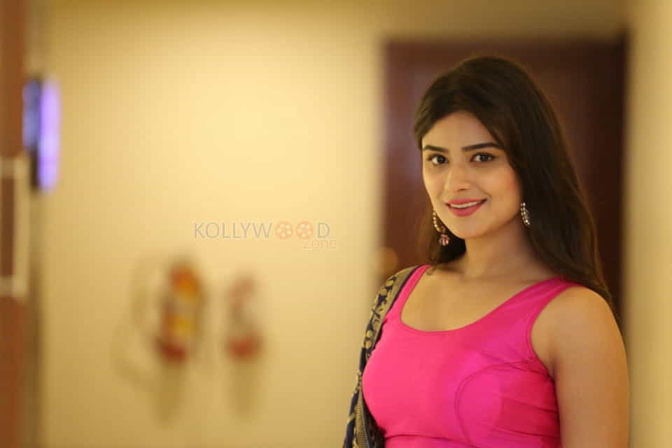 Actress Priyanka Sharma At Trendz Exhibition Hyderabad Photos