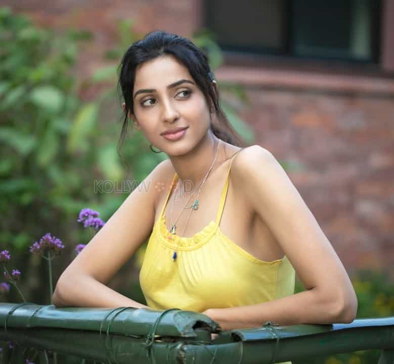 Actress Riya Suman Photoshoot Stills