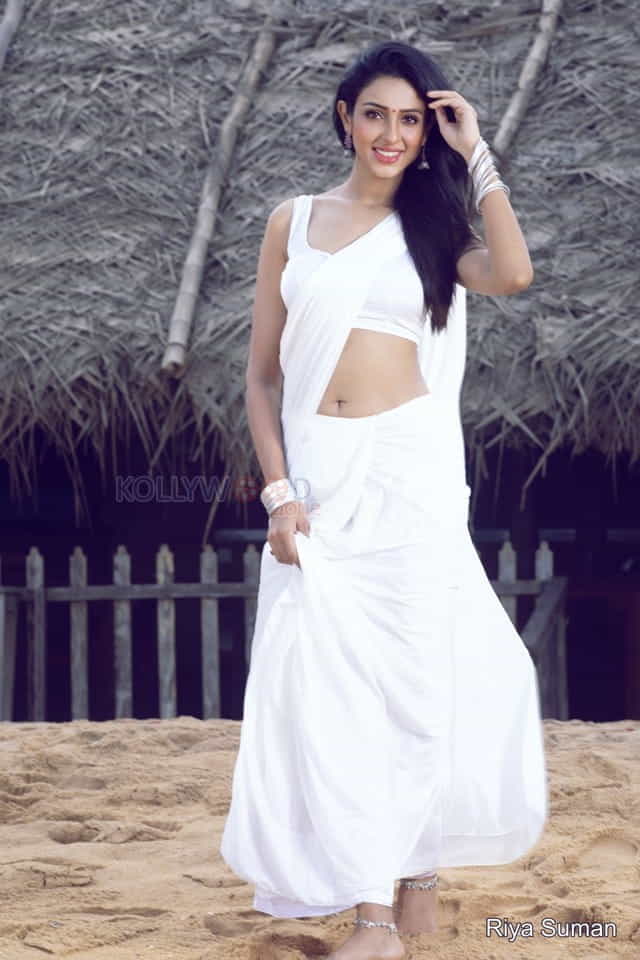 Actress Riya Suman Sexy White Saree Photos