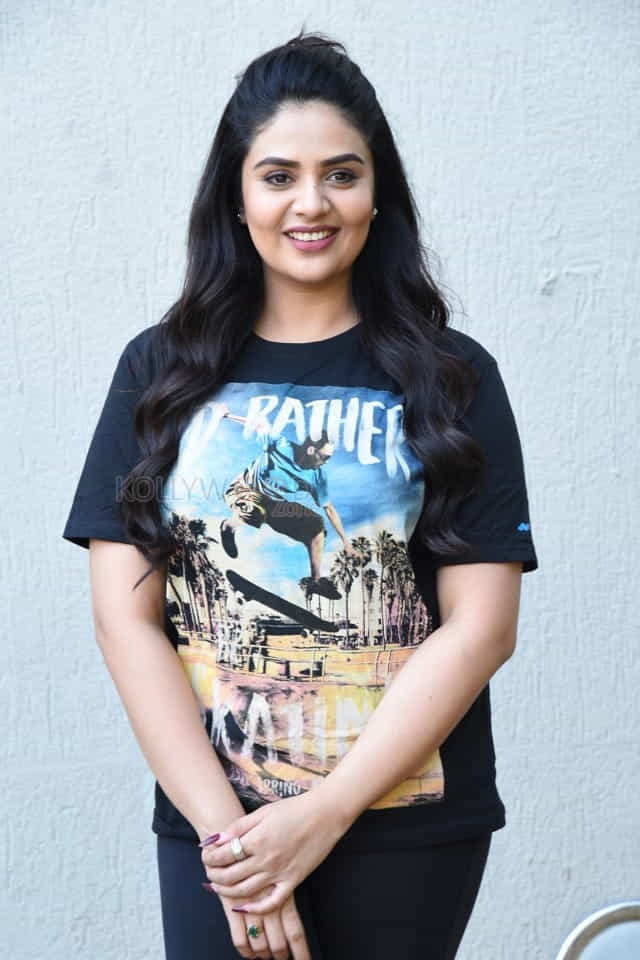 Actress Sreemukhi At Crazy Uncles Movie Press Meet Photos