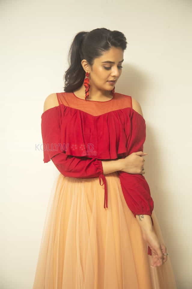 Actress Sreemukhi Latest Photoshoot Images