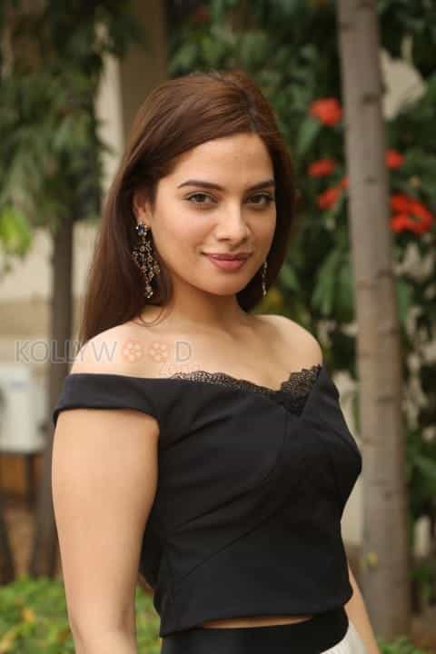 Actress Tanya Hope Photos