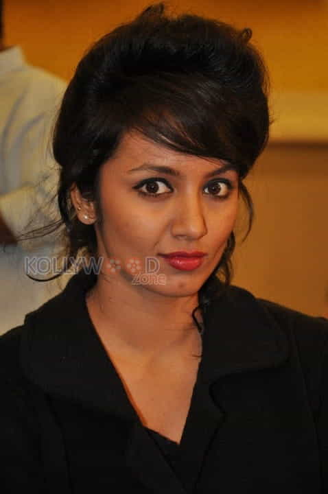 Actress Tejaswi Madivada Spicy Photos