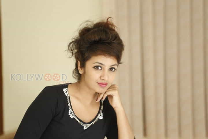 Actress Tejaswi New Photos