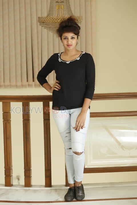 Actress Tejaswi New Photos