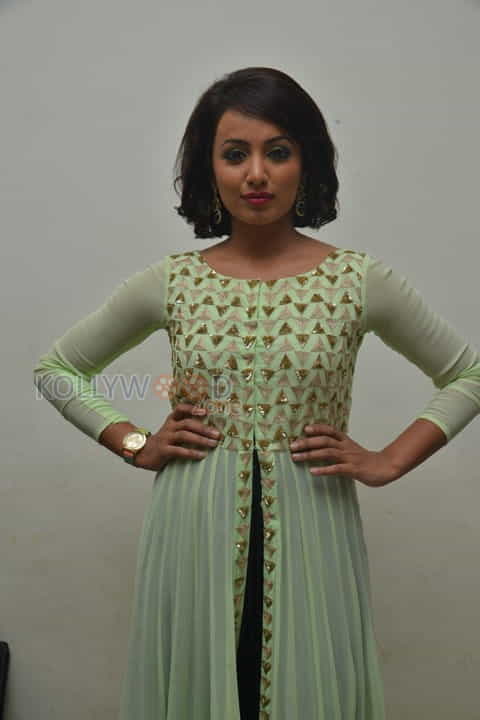 Actress Tejaswi New Photoshoot Pictures