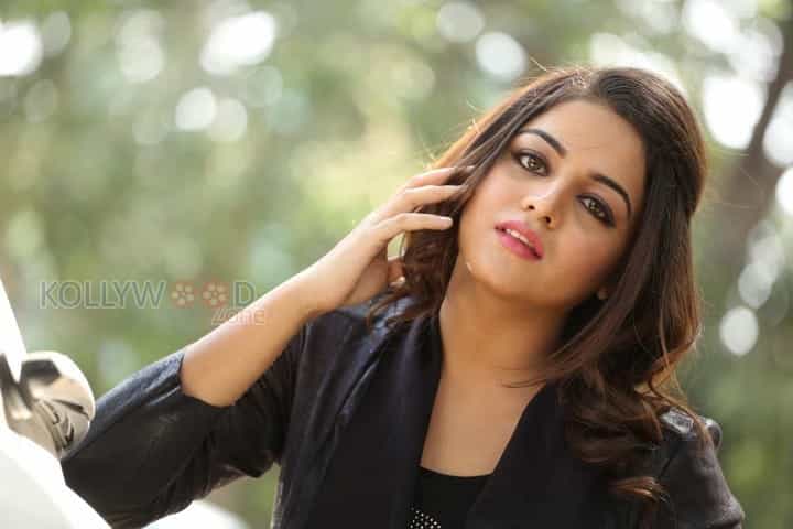 Actress Wamiqa Gabbi Photos