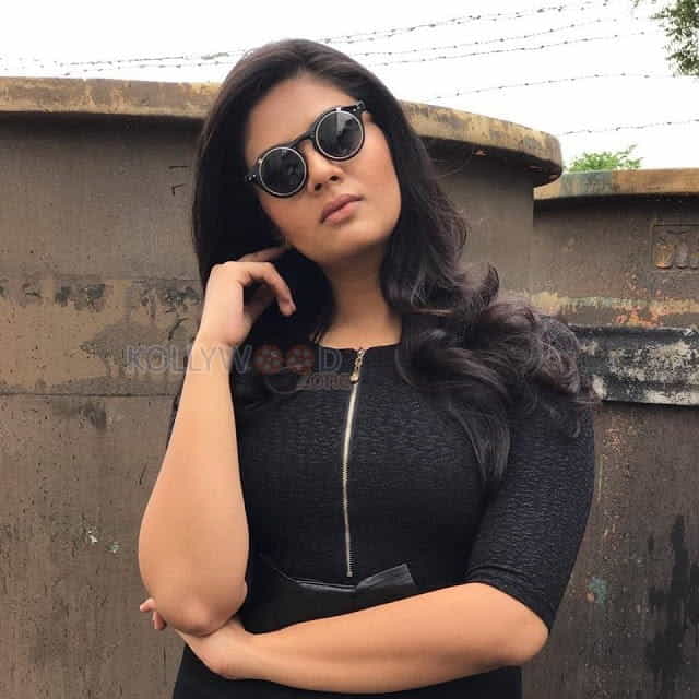 Babu Baga Busy Heroine Sreemukhi Photos