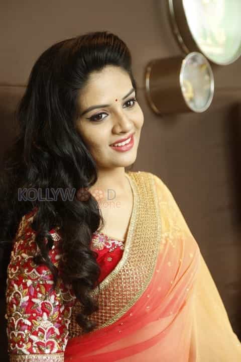 Beautiful Actress Sreemukhi Photoshoot Pictures