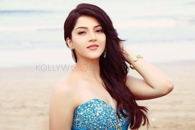 Beautiful Mehrene Kaur Candid Photos