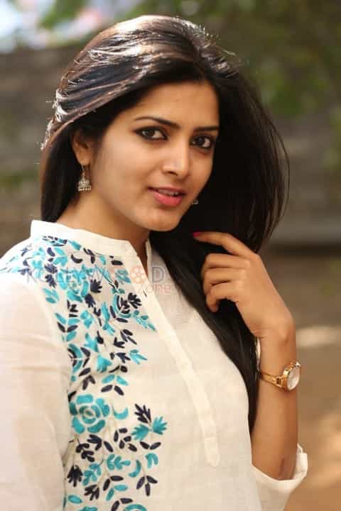 Beautiful Pavani Gangireddy Photos