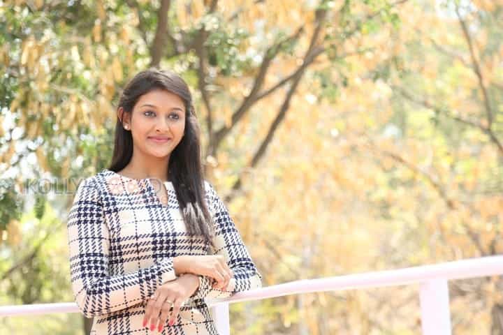 Beautiful Pooja Jhaveri Photoshoot Pictures