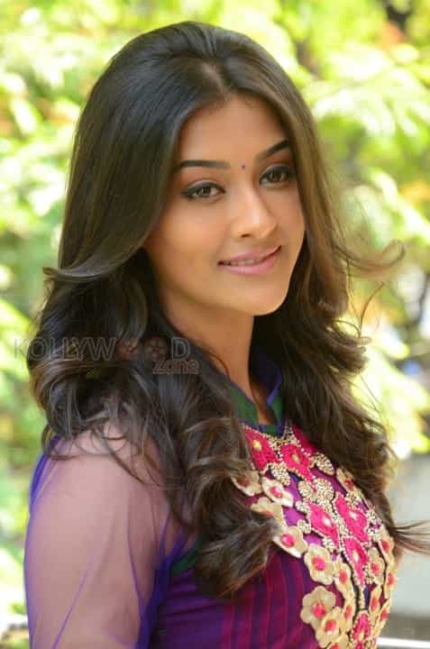 Beautiful Telugu Actress Pooja Jhaveri Pics