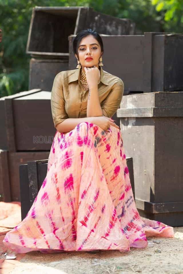 Beautiful Tollywood Actress Sreemukhi Photoshoot Stills