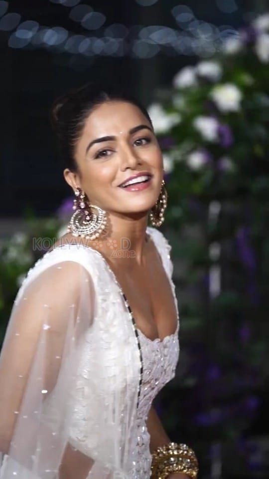 Beautiful Wamiqa Gabbi in a White Suit at Anshul Garg Amul Mohan Diwali Celebration Photos 02