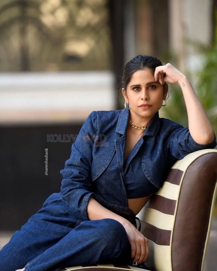 Bol Bol Rani Actress Sai Tamhankar in a Blue Denim Outfit Pictures 01