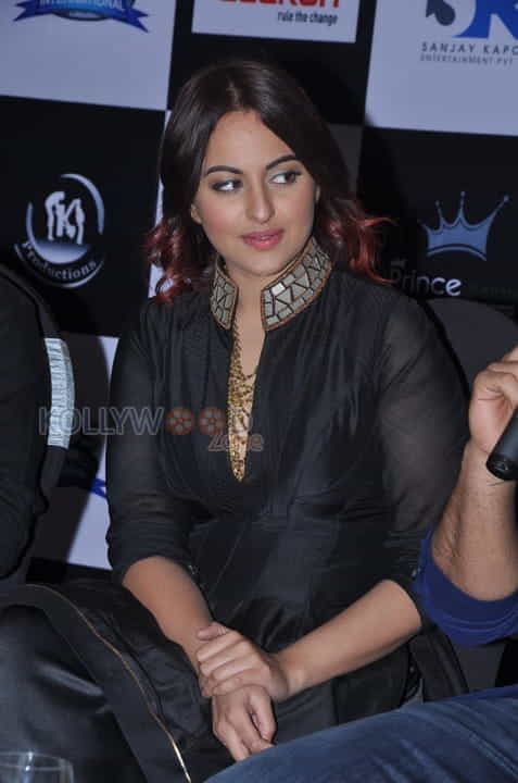 Bollywood Actress Sonakshi Sinha Pictures