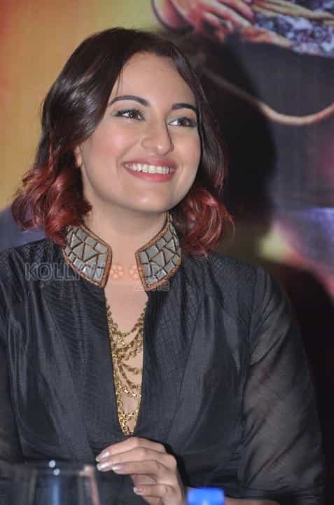 Bollywood Actress Sonakshi Sinha Pictures