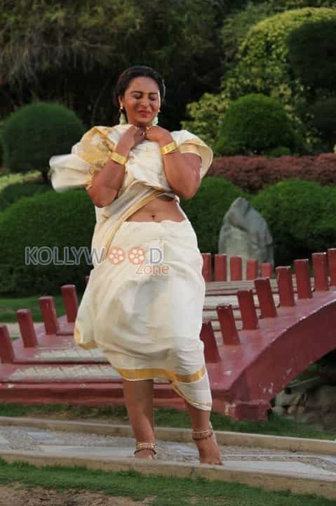 Mallu Actress Samvrutha Sunil Photos