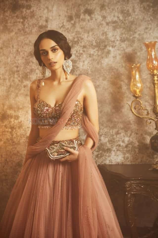 Manushi Chhillar Glam Photoshoot Pictures 02