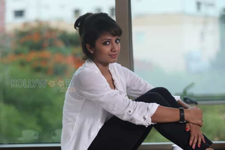 Natpathigaram Movie Heroine Tejaswi Madivada Photos