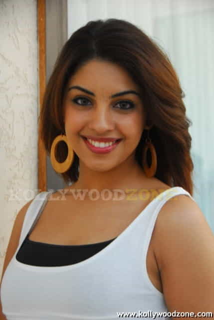 Pictures Of Actress Richa Gangopadhyay