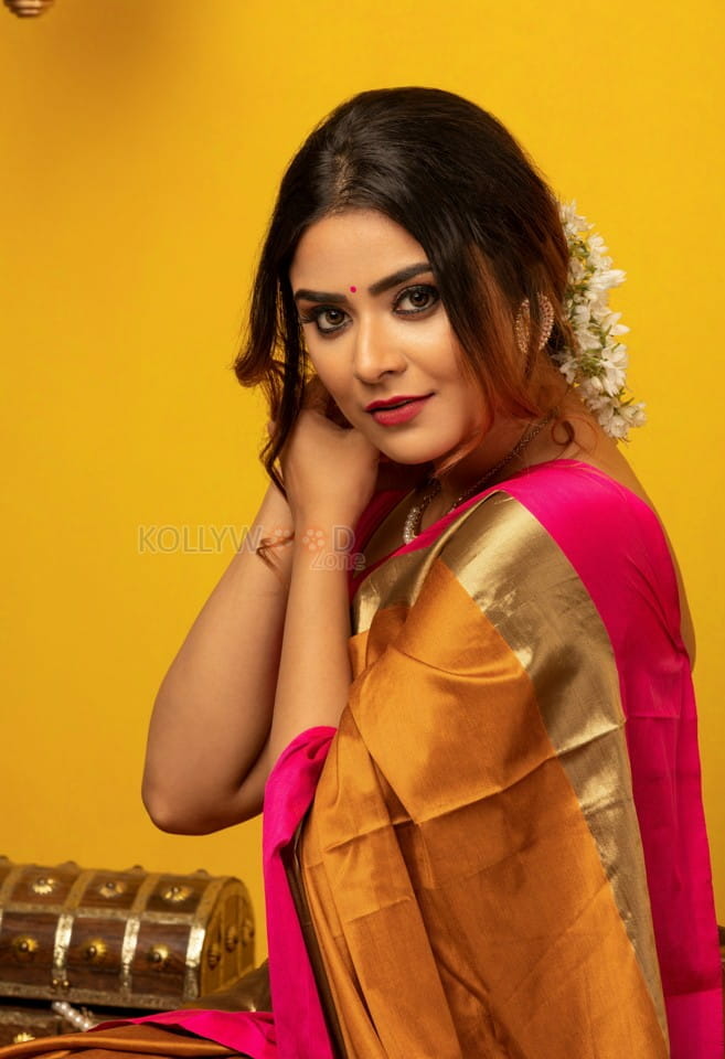 Savaari Heroine Priyanka Sharma Latest Photoshoot Pictures