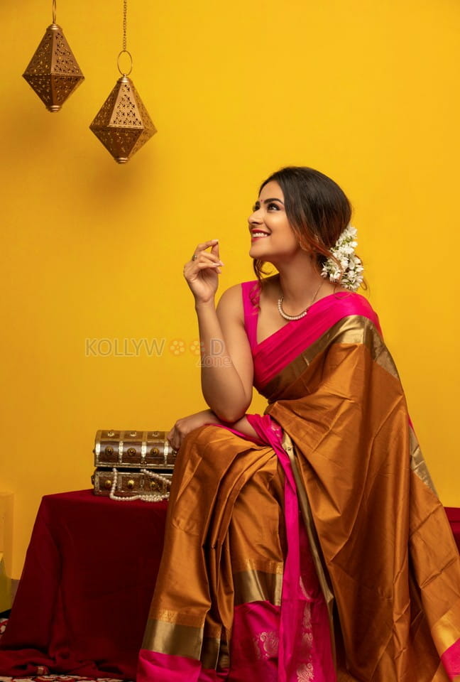 Savaari Heroine Priyanka Sharma Latest Photoshoot Pictures