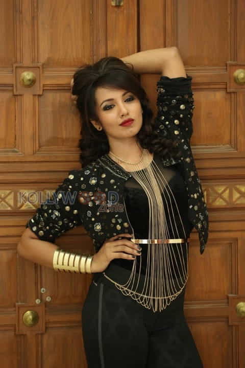 Sexy And Beautiful Tejaswi Photos