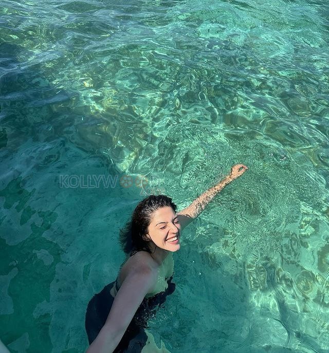 Sexy Mehreen Pirzada Maldives Vacation Bikini Photos 05