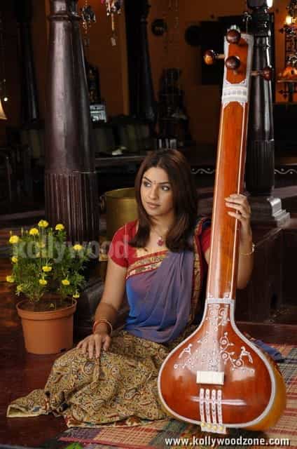 Sexy Richa Gangopadhyay Veena Pictures