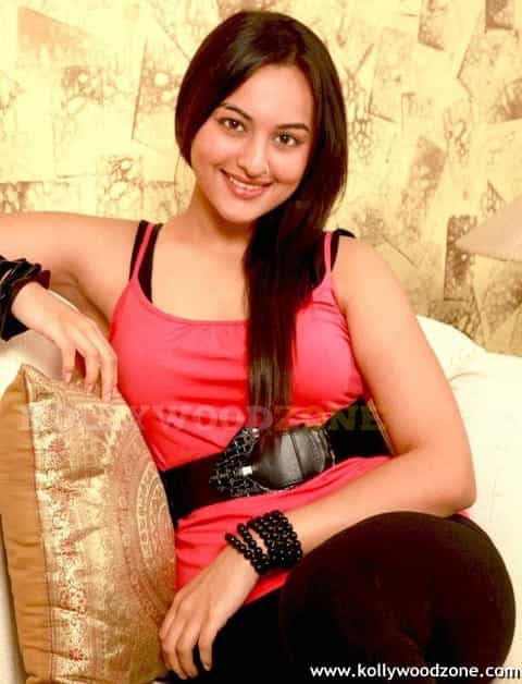 Sexy Sonakshi Sinha Stills