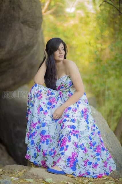 South Actress Sreemukhi Photoshoot Pictures