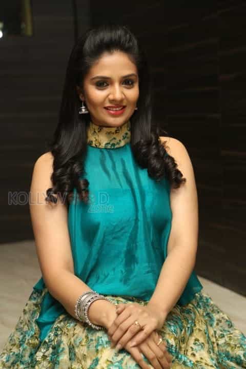 South Indian Actress Sri Mukhi Latest Pictures