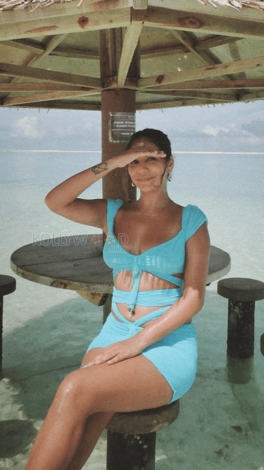Stunning Radhika Seth in a Blue Beach Bikini Photos 03