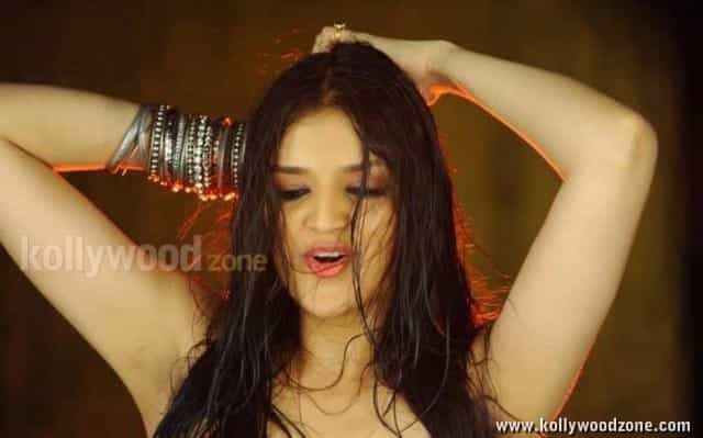 Tara Alisha Hot Pictures