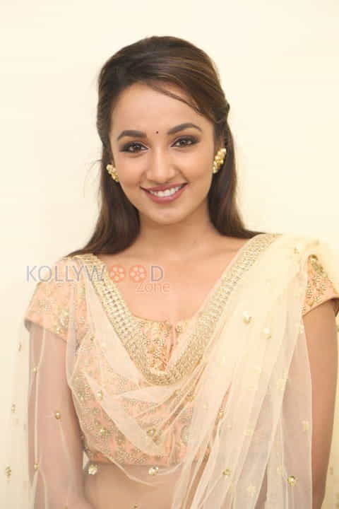 Tejaswi Madivada At Anoos Salon Launch Photos