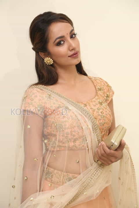 Tejaswi Madivada At Anoos Salon Launch Photos