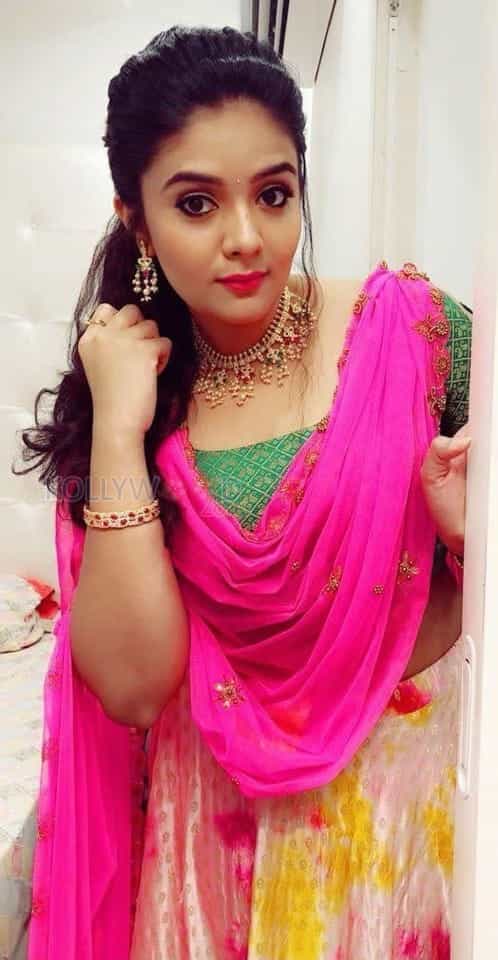 Telugu Actress Sreemukhi Latest Photoshoot Pictures