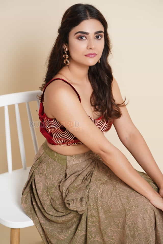 Telugu Movie Savaari Actress Priyanka Sharma Photos