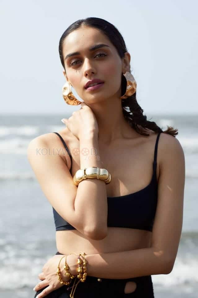 The Great Indian Family Actress Manushi Chhillar in Black Bikini Photos 02