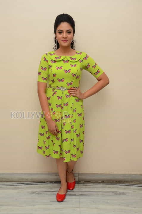 Tollywood Actress Sri Mukhi New Photoshoot Pictures